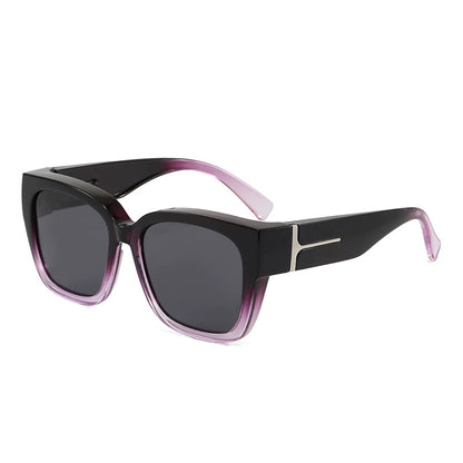 🕶️Fashionable polarized sunglasses
